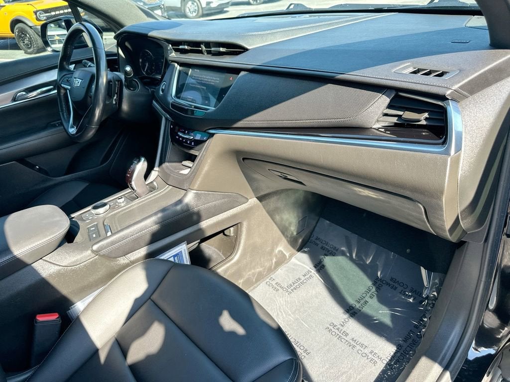 2022 Cadillac XT6 Luxury