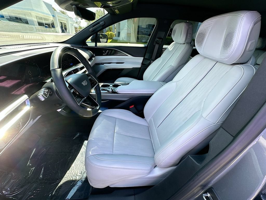 2023 Cadillac LYRIQ Luxury