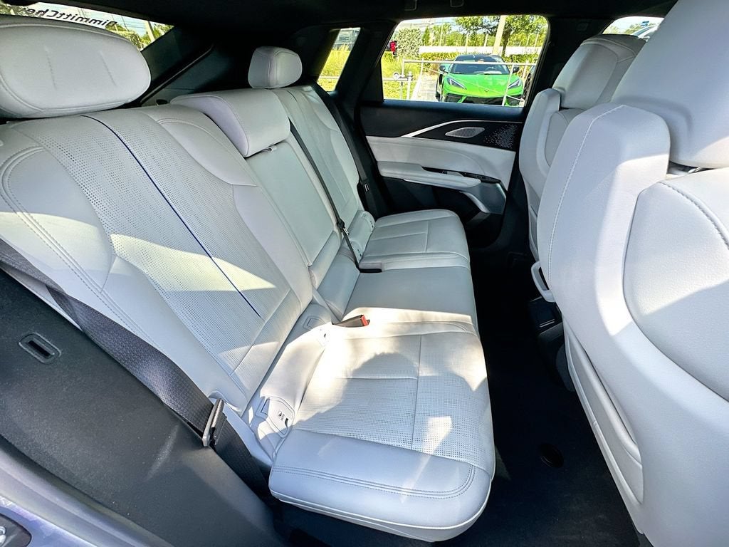2023 Cadillac LYRIQ Luxury