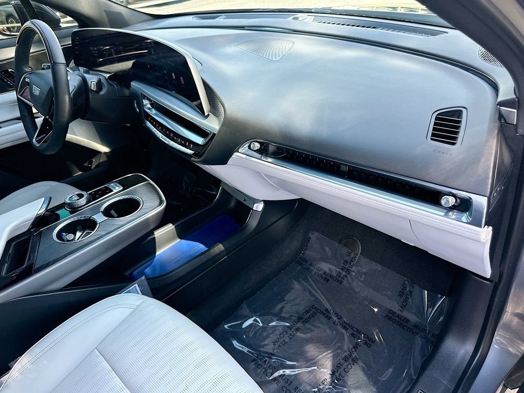 2023 Cadillac LYRIQ Luxury