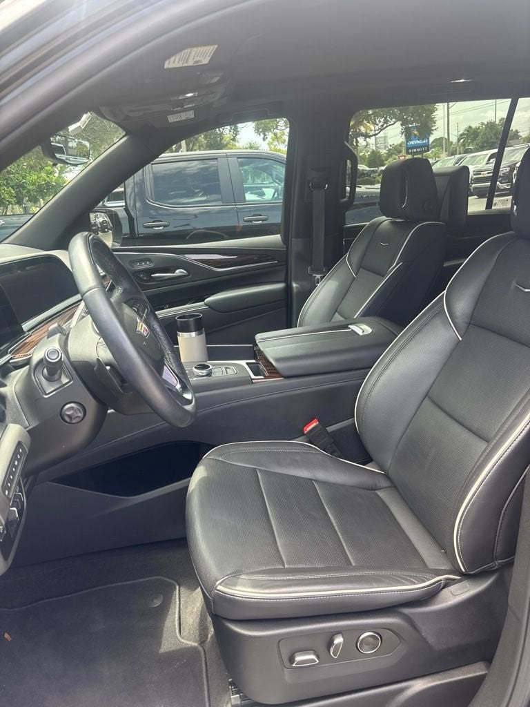 2024 Cadillac Escalade ESV Premium Luxury