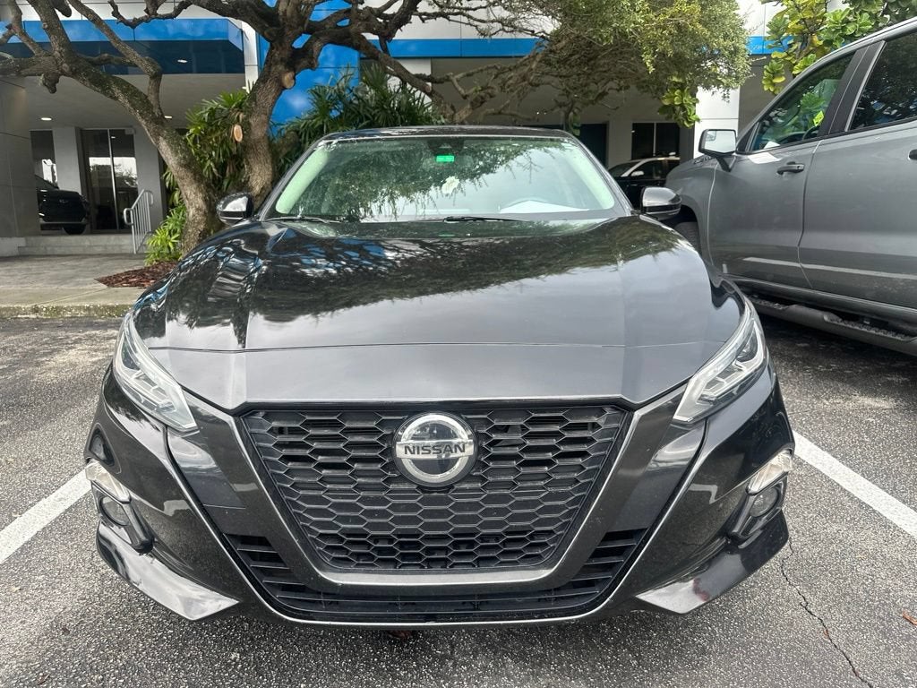 2022 Nissan Altima SR FWD
