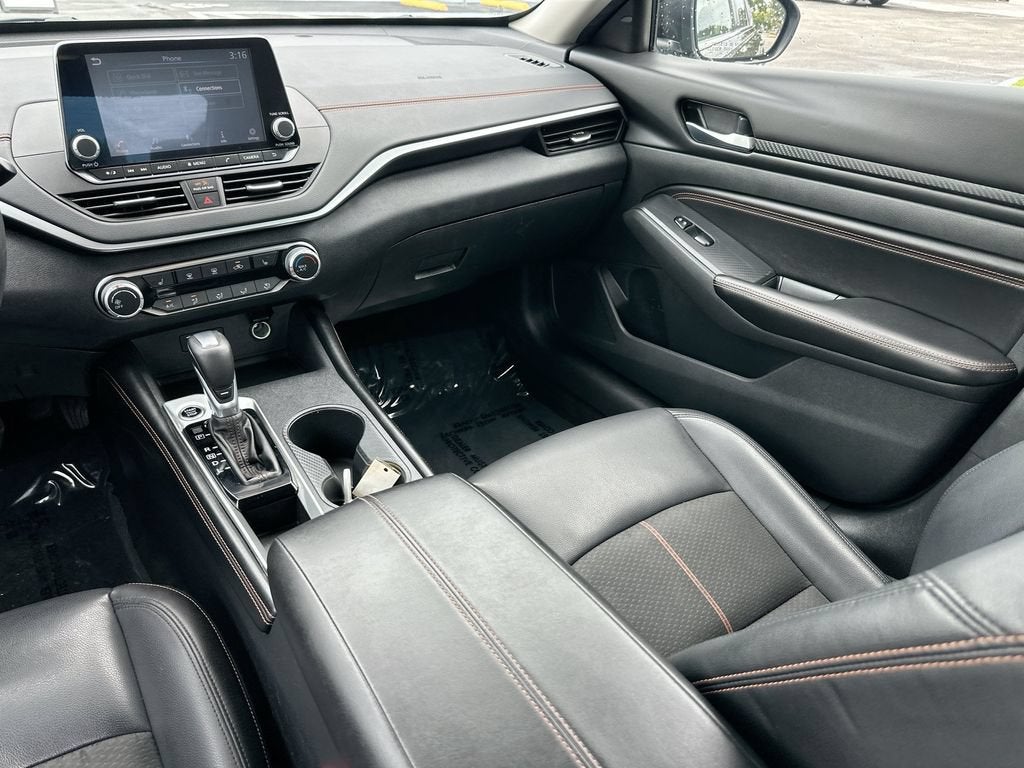 2022 Nissan Altima SR FWD