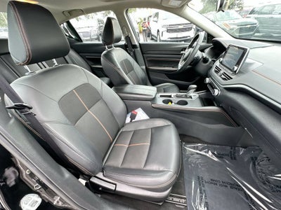 2022 Nissan Altima SR FWD