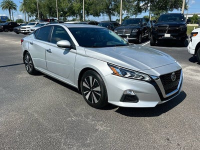 2021 Nissan Altima SV FWD