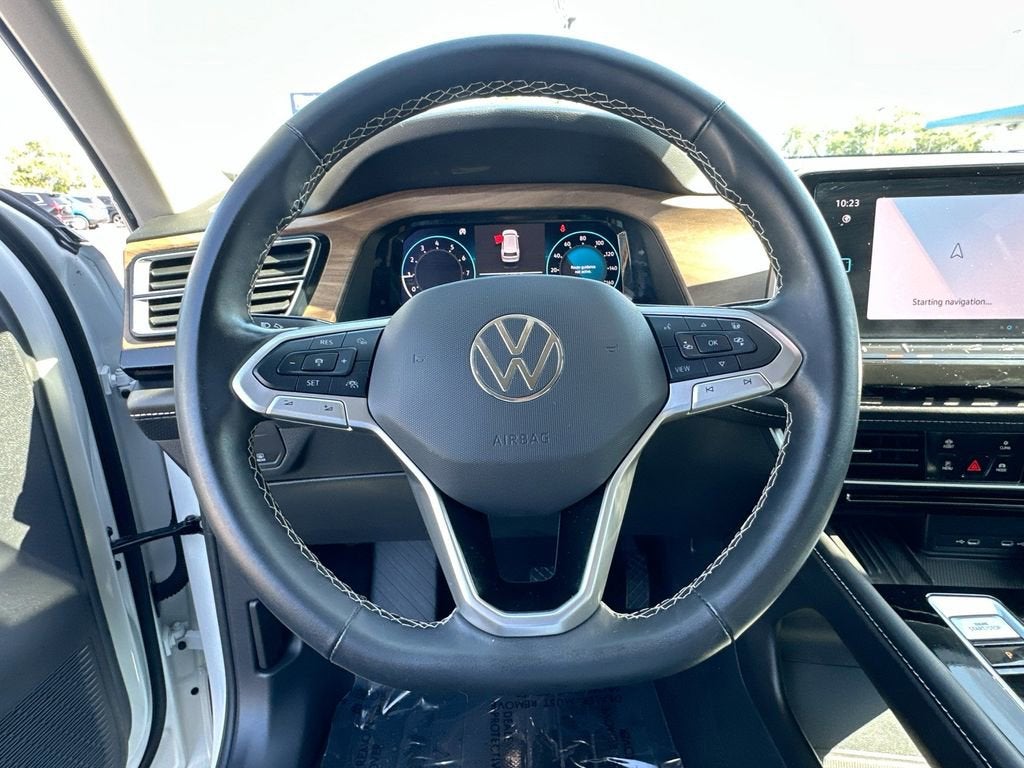2025 Volkswagen Atlas 2.0T SE w/Technology