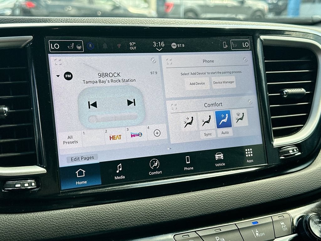 2025 Chrysler Pacifica Select