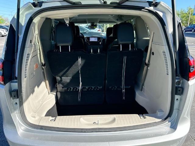 2024 Chrysler Pacifica Hybrid Select