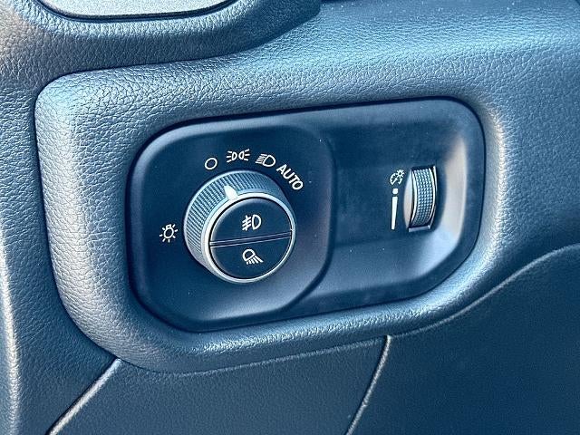 2025 RAM 2500 Tradesman Crew Cab 4x4 6'4" Box