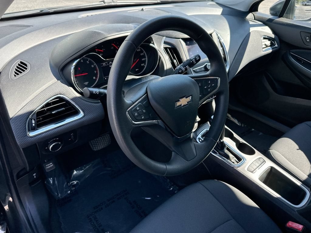 2019 Chevrolet Cruze LT - Photo 9