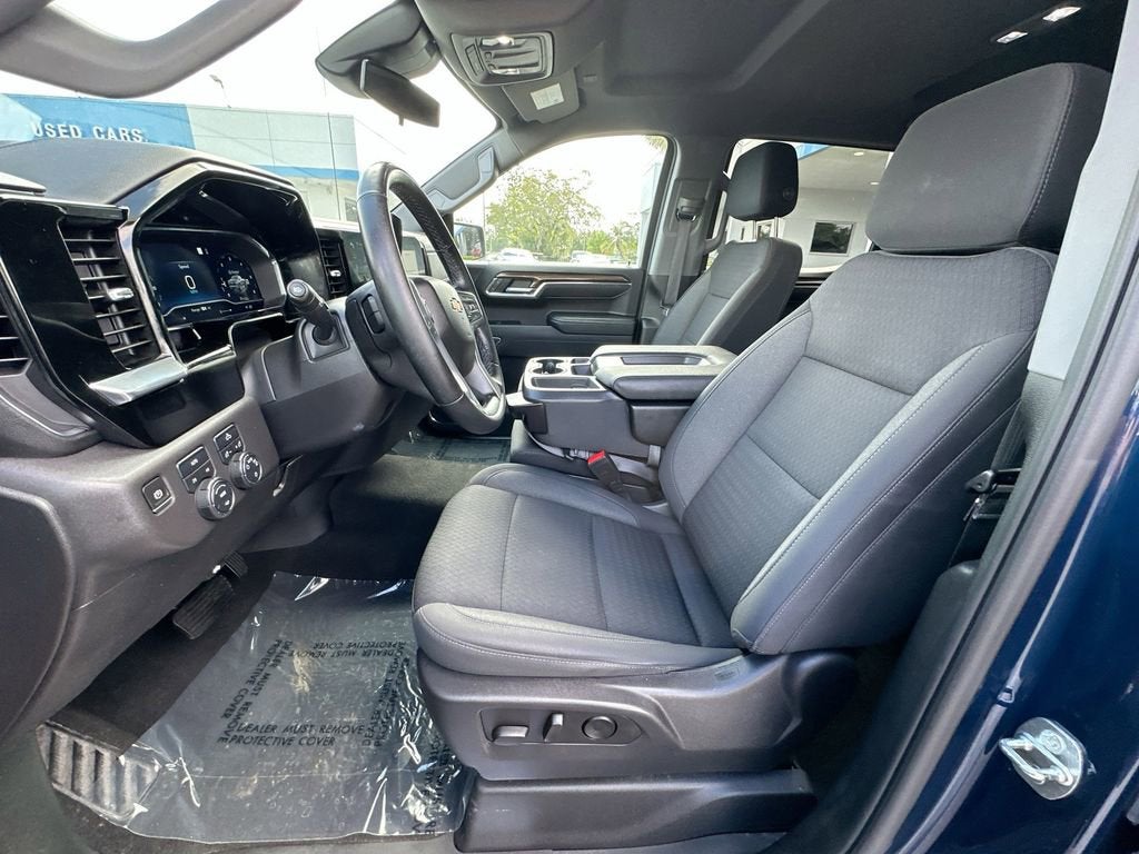 2023 Chevrolet Silverado 1500 LT (2FL)