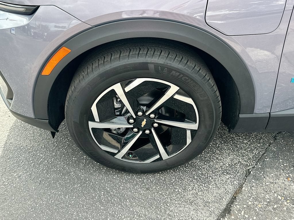 2025 Chevrolet Equinox EV LT