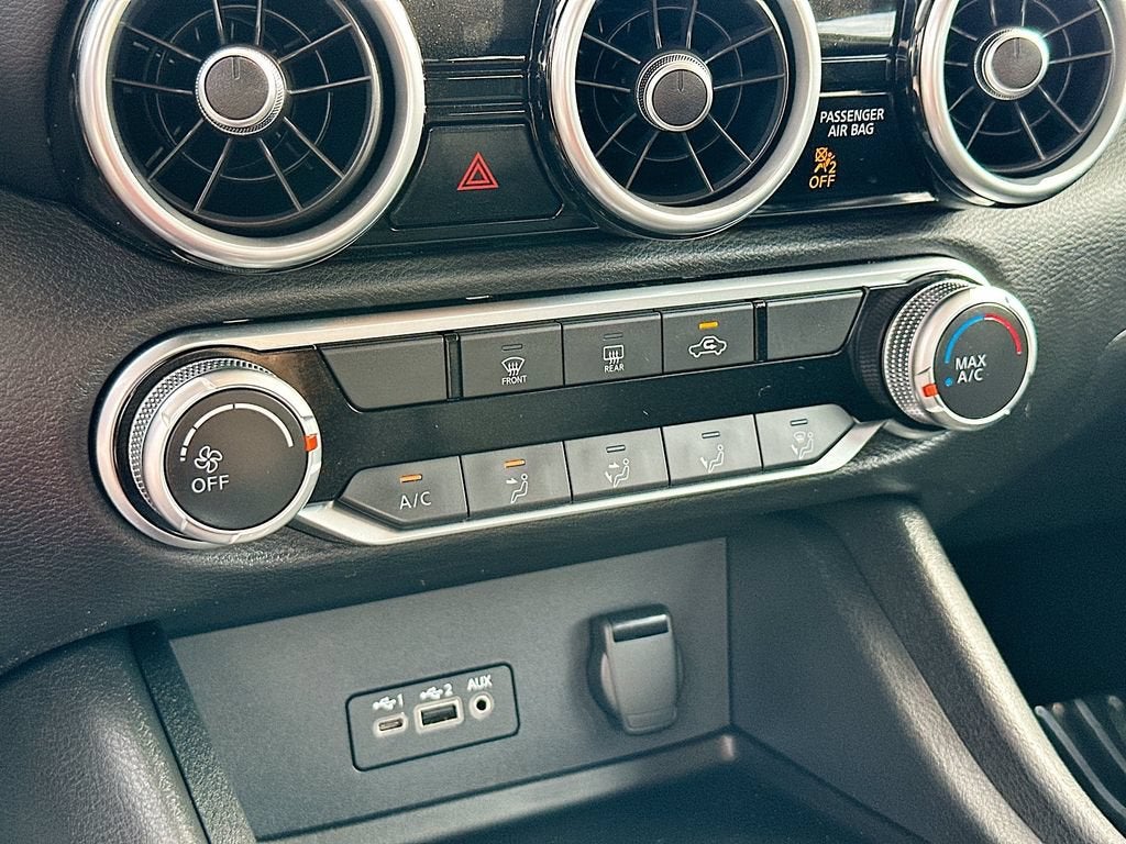 2022 Nissan Sentra SV Xtronic CVT