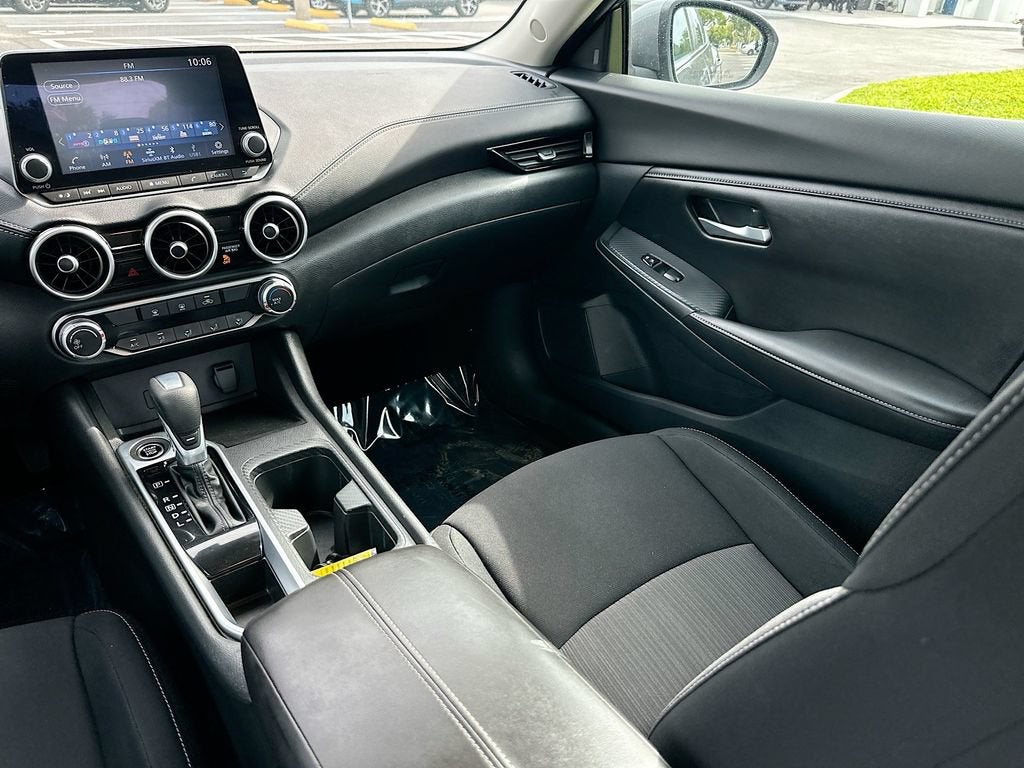 2022 Nissan Sentra SV Xtronic CVT