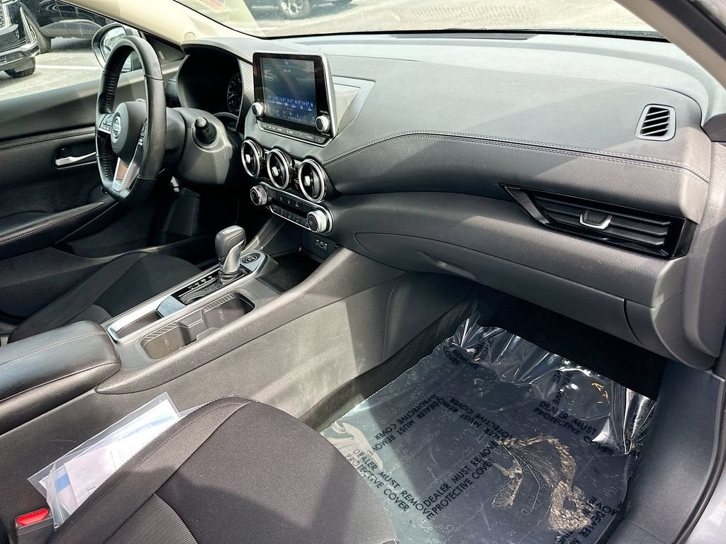 2022 Nissan Sentra SV Xtronic CVT