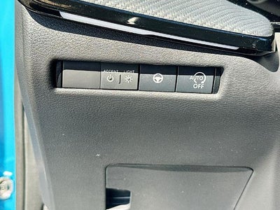 2025 Nissan Kicks SR FWD