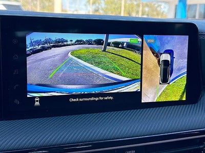 2025 Nissan Kicks SR FWD