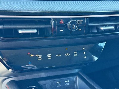 2025 Nissan Kicks SR FWD