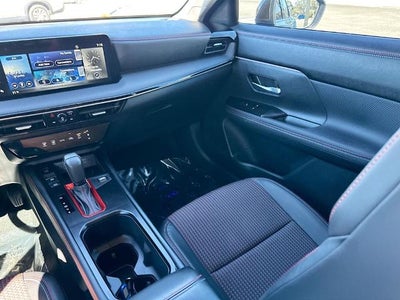 2025 Nissan Kicks SR FWD