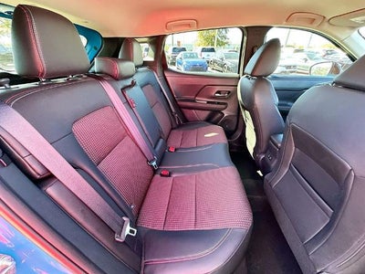 2025 Nissan Kicks SR FWD