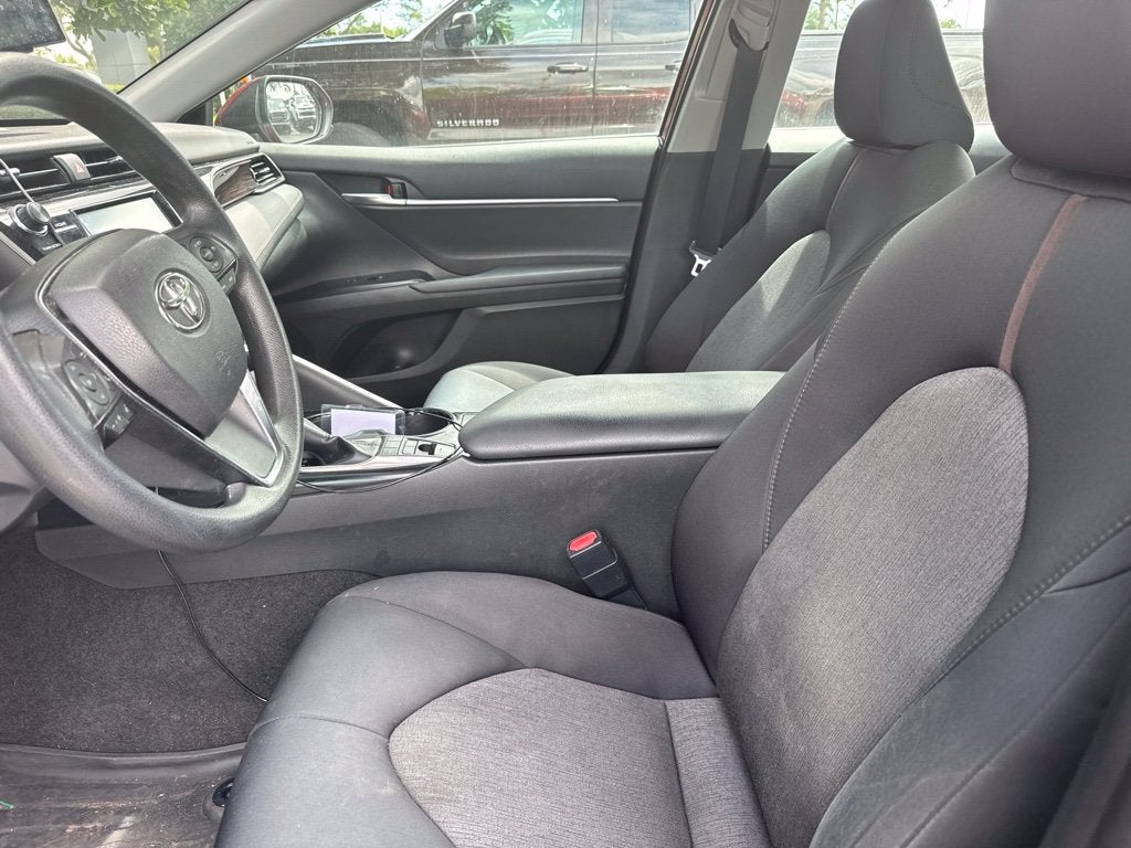 2019 Toyota Camry Hybrid LE