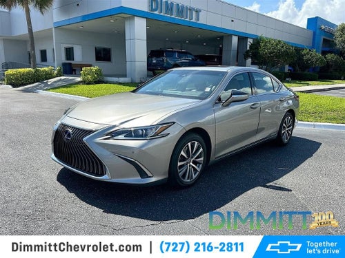 2021 Lexus ES 300h 
