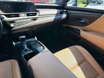 2021 Lexus ES 300h 