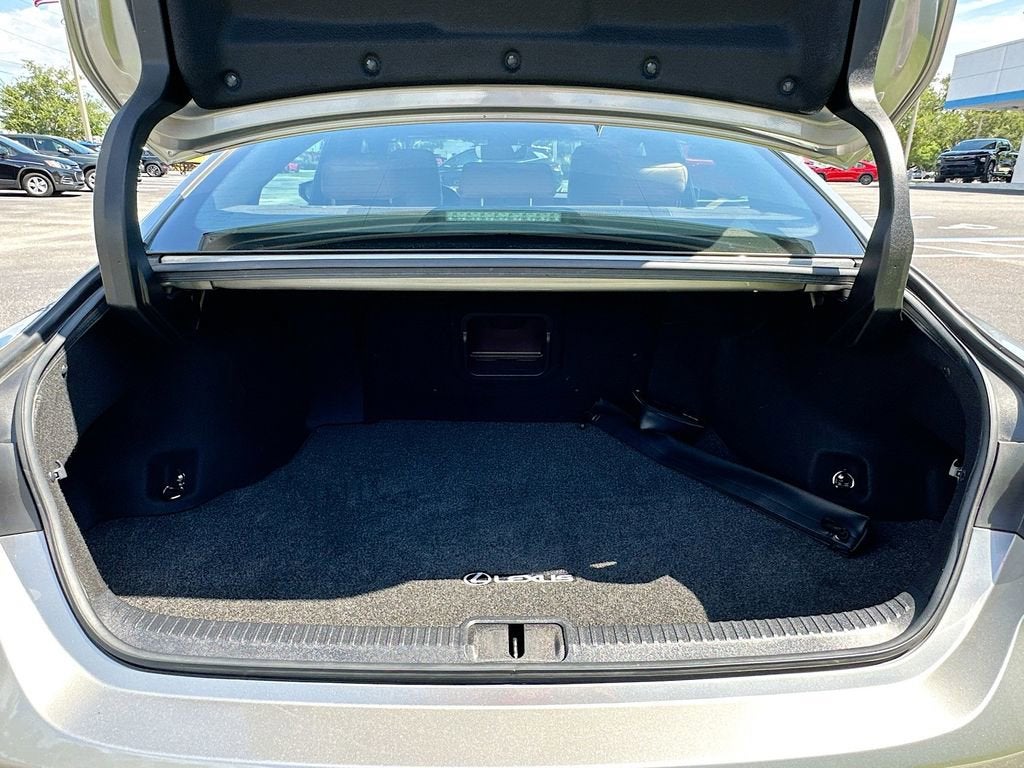 2021 Lexus ES 300h 