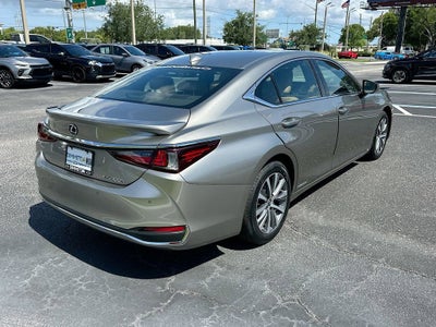 2021 Lexus ES 300h 