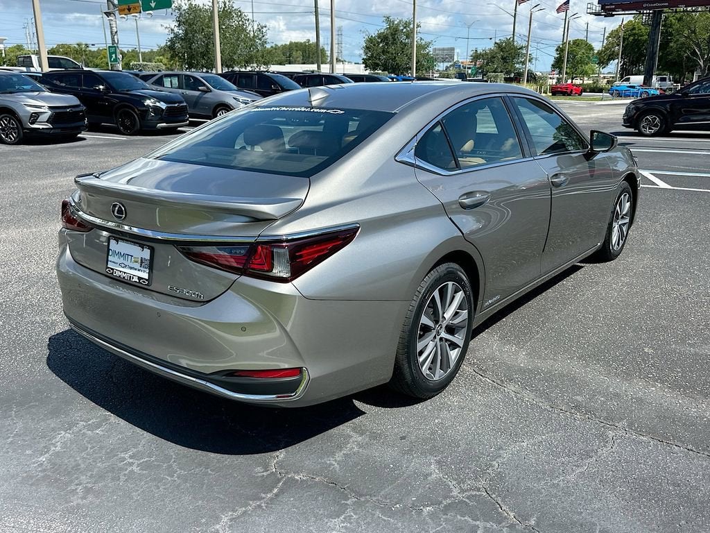 2021 Lexus ES 300h 