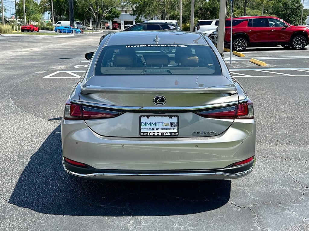 2021 Lexus ES 300h 