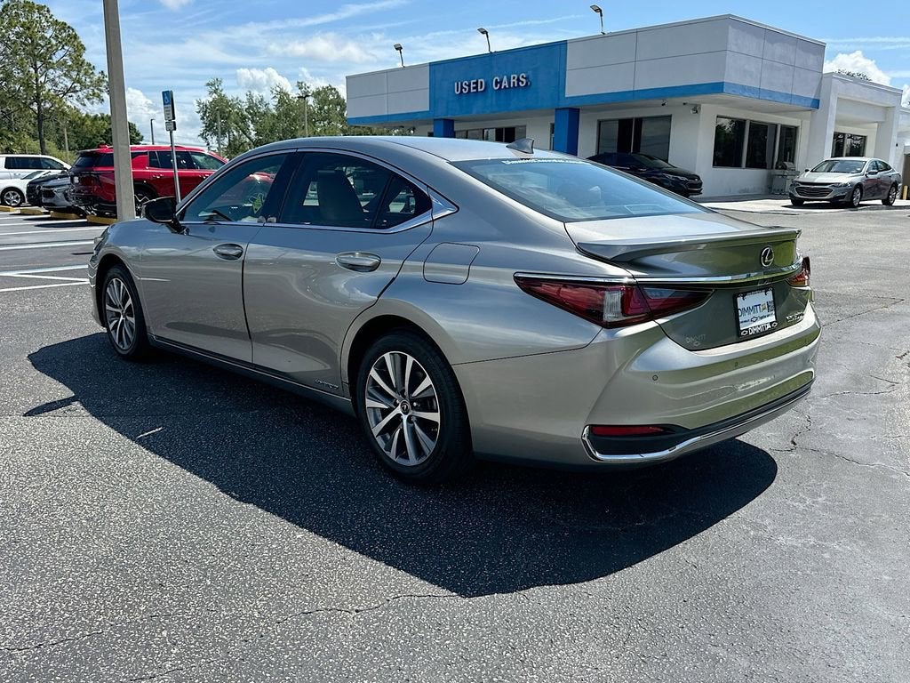 2021 Lexus ES 300h 