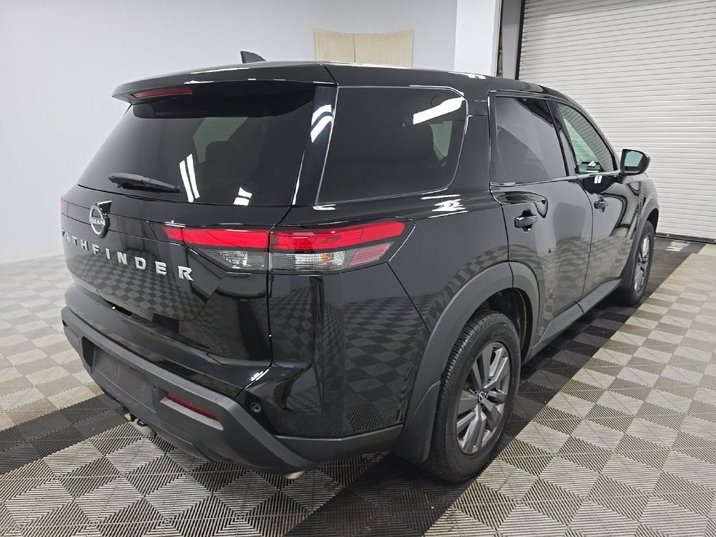 2025 Nissan Pathfinder S