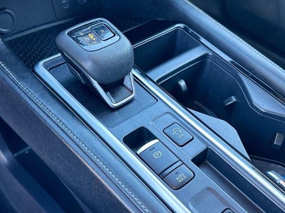 2025 Nissan Pathfinder SV FWD