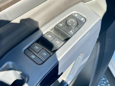 2025 Nissan Pathfinder SV FWD