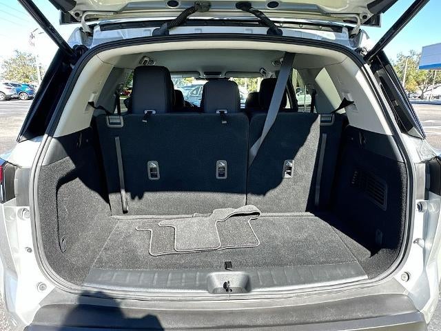 2025 Nissan Pathfinder SV FWD