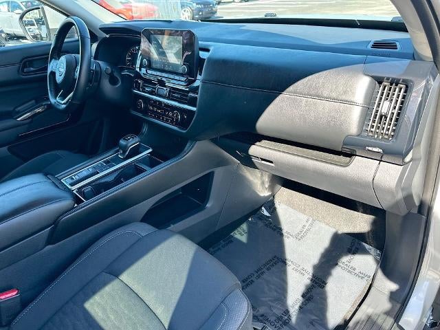 2025 Nissan Pathfinder SV FWD