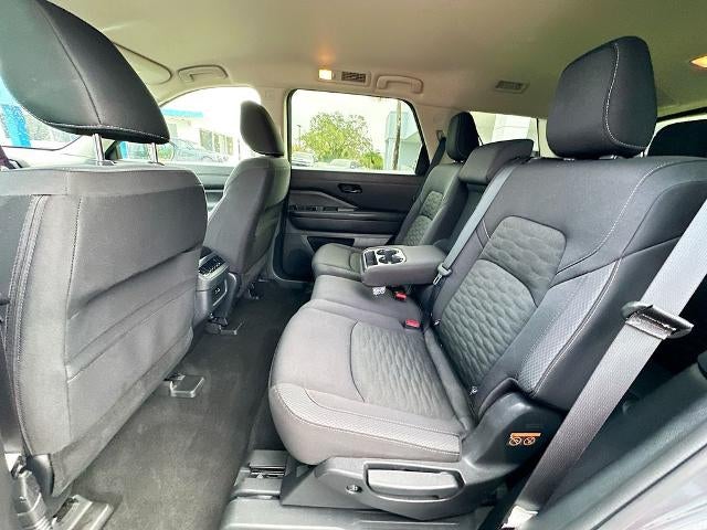 2025 Nissan Pathfinder SV 4WD