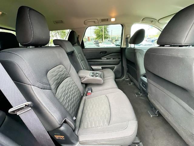 2025 Nissan Pathfinder SV 4WD