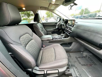 2025 Nissan Pathfinder SV 4WD