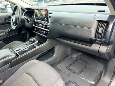 2025 Nissan Pathfinder SV 4WD