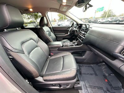 2023 Nissan Pathfinder SL