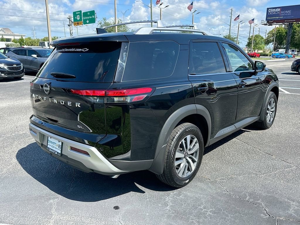 2025 Nissan Pathfinder SL