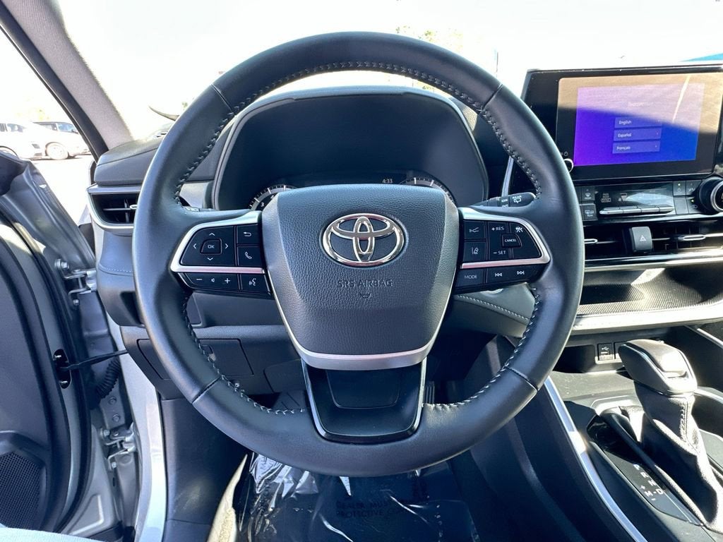 2025 Toyota Highlander LE
