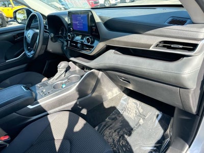 2025 Toyota Highlander LE