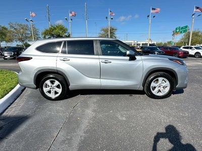 2025 Toyota Highlander LE