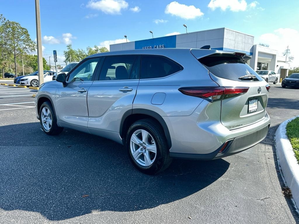 2025 Toyota Highlander LE