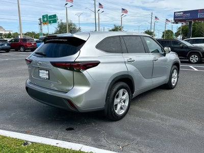 2024 Toyota Highlander LE