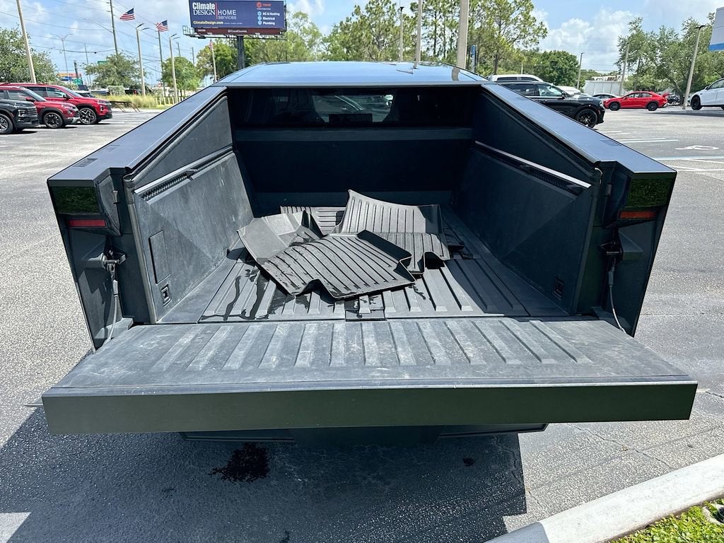 2024 Tesla Cybertruck Base