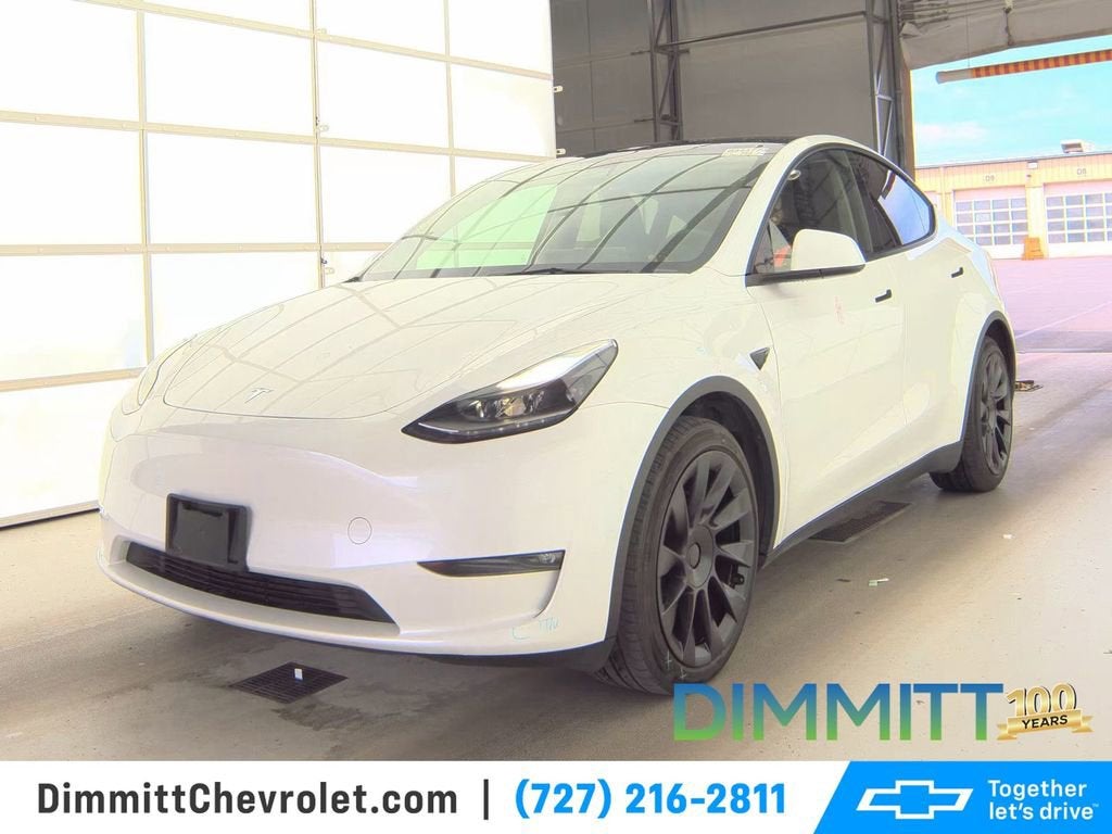 2023 Tesla Model Y Long Range Dual Motor All-Wheel Drive's photo